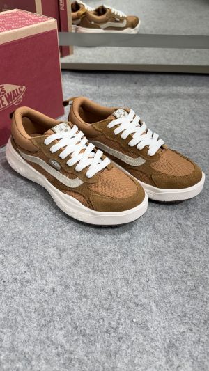Tênis Vans Ultrarange Vr3